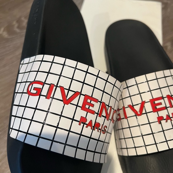 Givenchy women slides - Picture 3 of 9